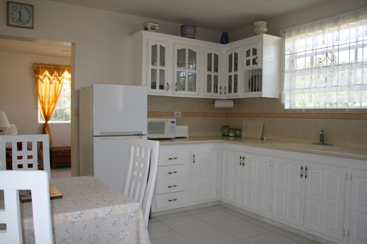 סנט פיטר Miri-Joy Apartments מראה חיצוני תמונה